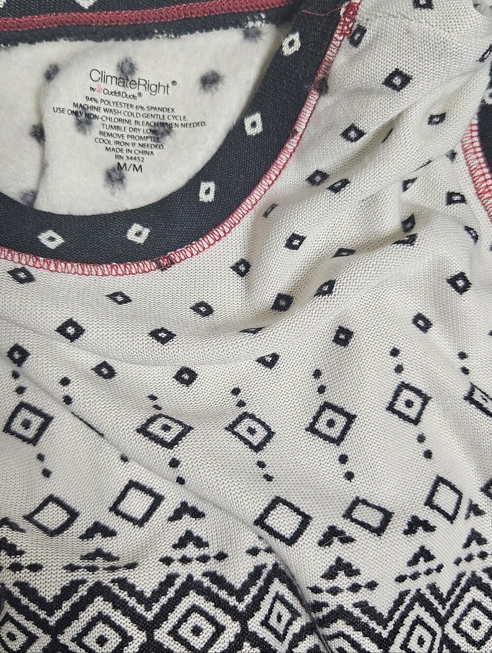 Climate Right/Cuddle Duds Pajama Pants & Top Black Print With Red Trim Sz M